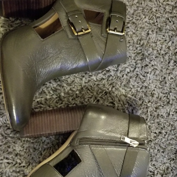 Atwell Ankle Booties Olive Green 7M BNIB - Picture 6 of 7